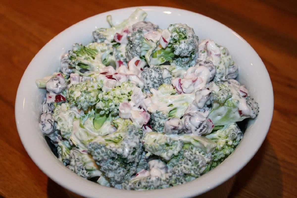 Broccolisalat