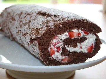 Choko-roulade med friske jordbær, billede 8