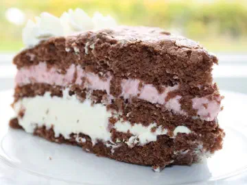 Lagkage med jordbærskum og hvid chokoladecreme, billede 5