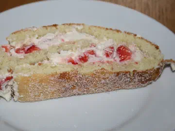 Roulade med friske jordbær, billede 4