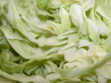 Spidskålssalat med ristede mandler, billede 2